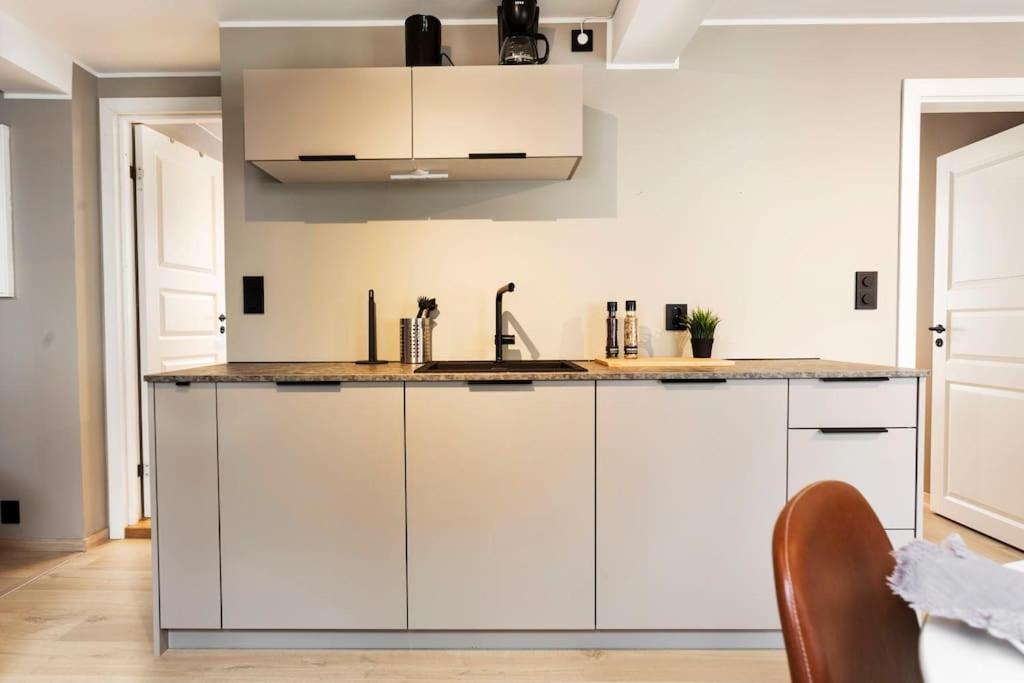 New! Modern Apartment In Historic Area Of Bergen! Экстерьер фото