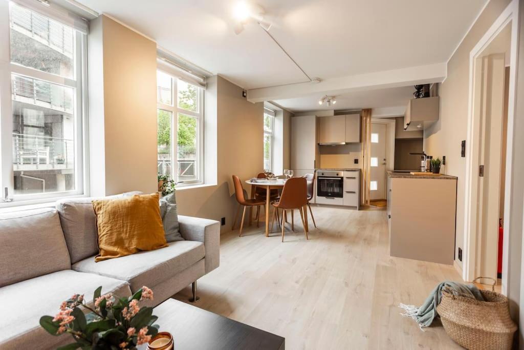 New! Modern Apartment In Historic Area Of Bergen! Экстерьер фото